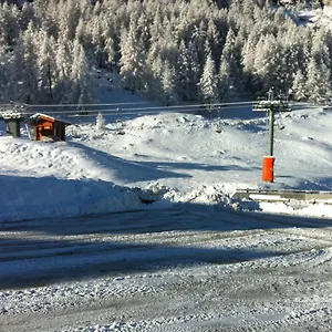 https://chalet-grinch-1-2-90m2-3-sdb-skis-aux-pieds-wifi.hotels-rhonealpes.com
